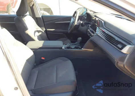 2025 Toyota Camry Le from USA, damaged, VIN 4T1DAACK8SU063680